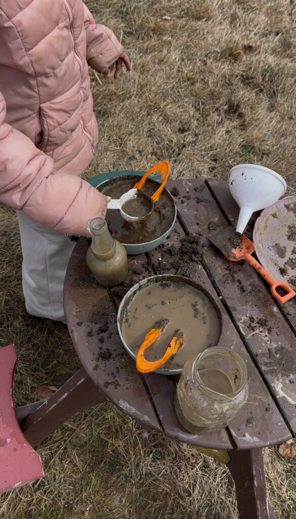 outdoor classroom, outdoor learning